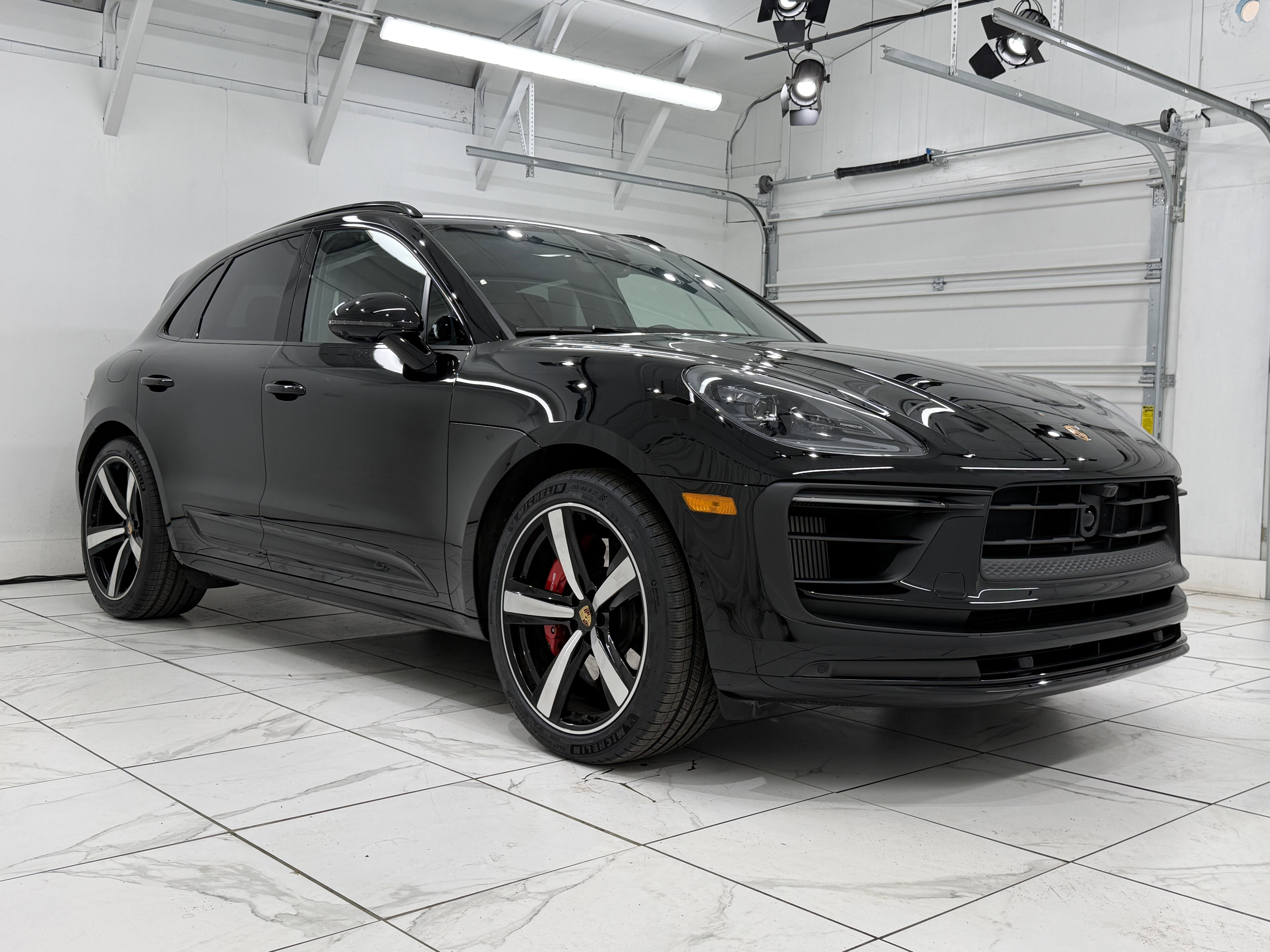 Certified 2024 Porsche Macan GTS image 10