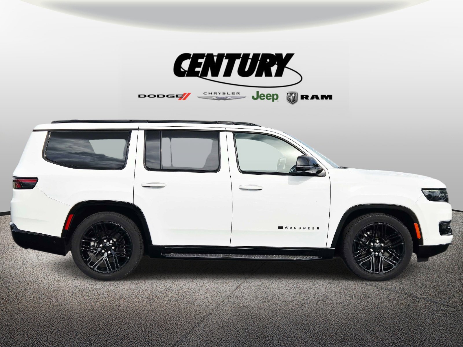 Used 2024 Jeep Wagoneer Series II w/ Convenience Group I AWD/4WD image 2