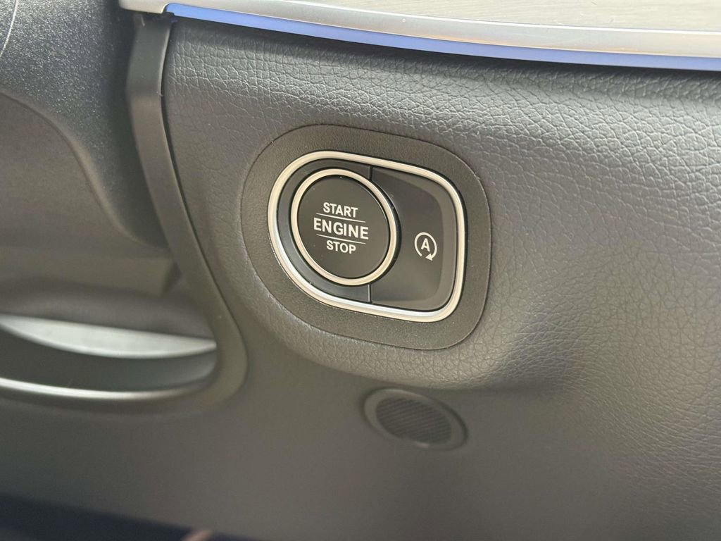 Used 2024 Mercedes-Benz GLE 350 4MATIC image 26