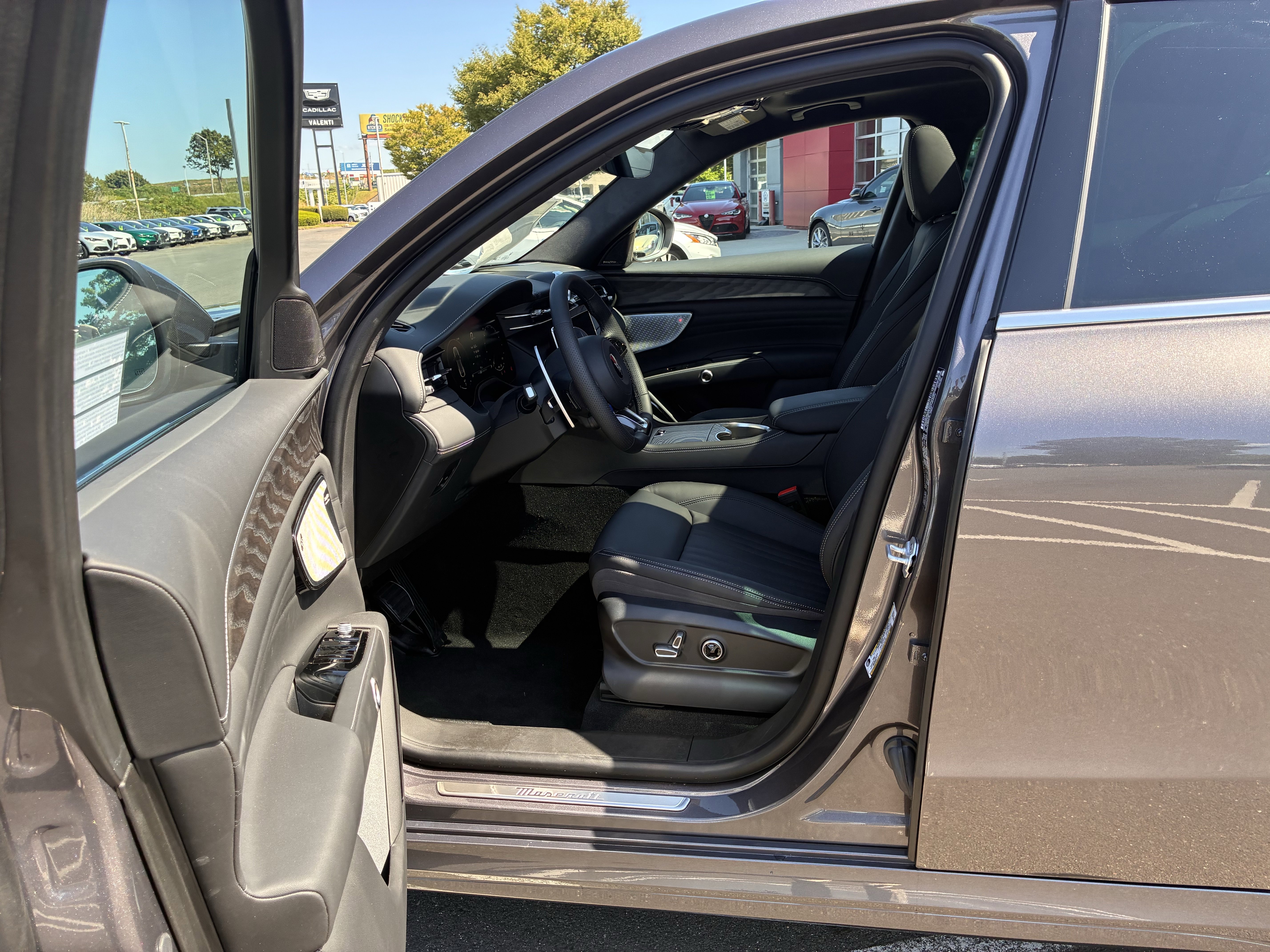 New 2025 Maserati Grecale GT image 16