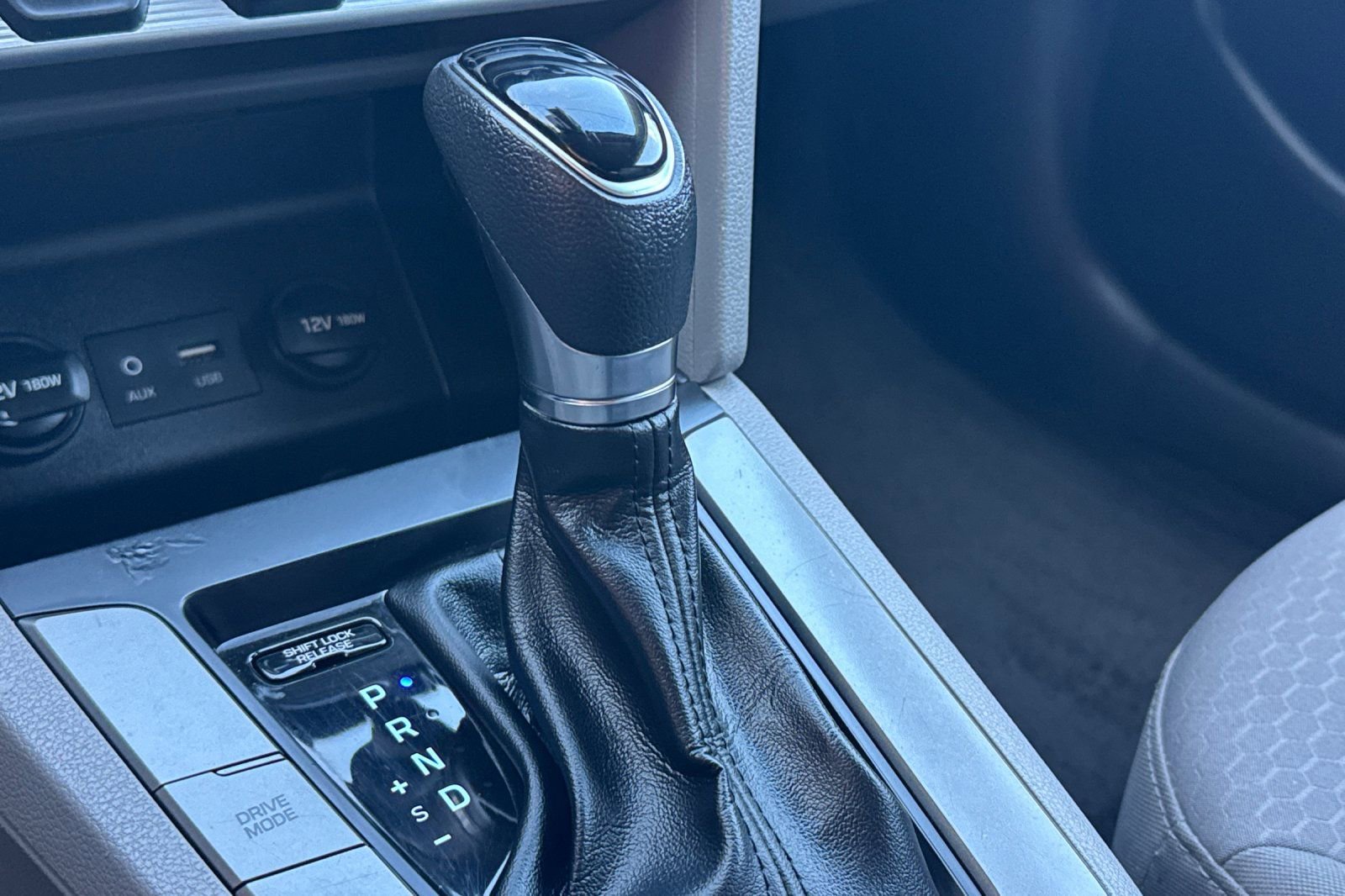 Used 2020 Hyundai Elantra SEL image 24