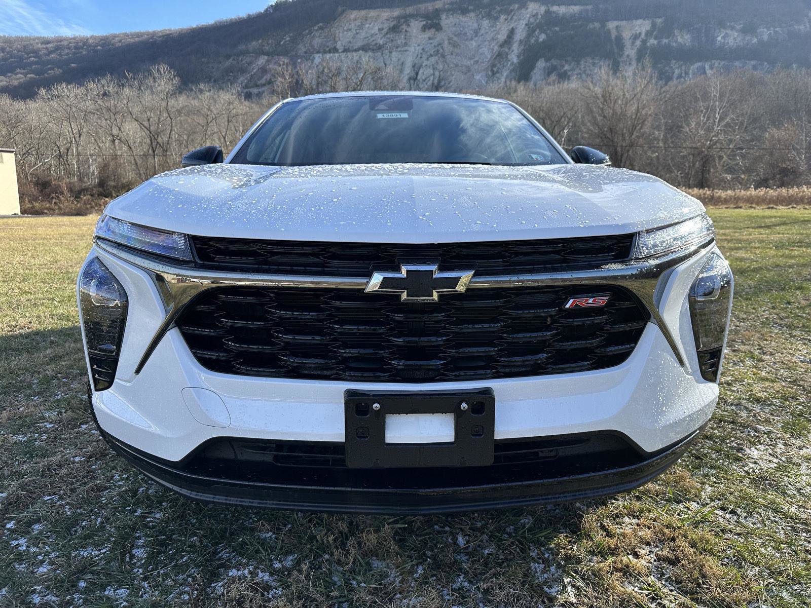 Used 2025 Chevrolet Trax RS w/ Driver Confidence Package image 2