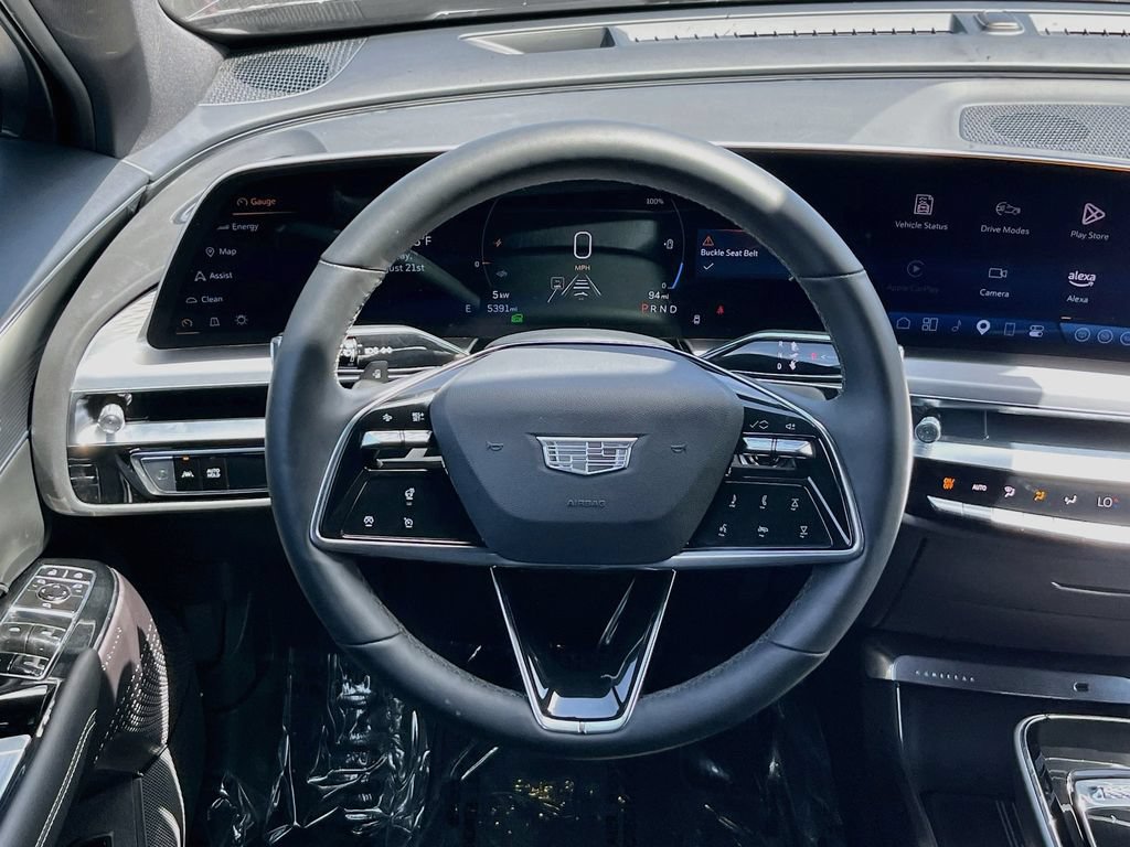 Used 2025 Cadillac Lyriq Luxury AWD/4WD image 11