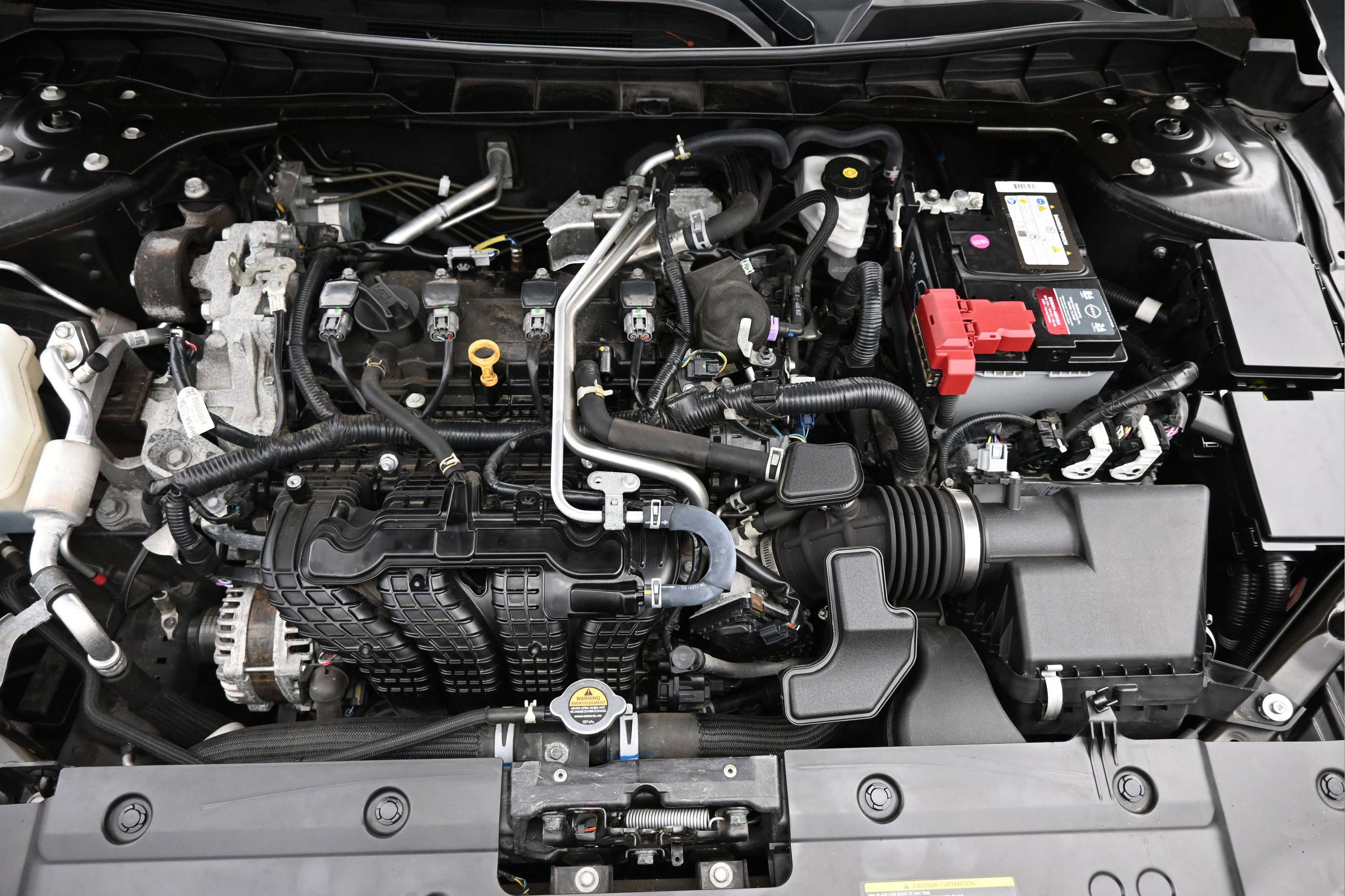 Used 2023 Nissan Altima 2.5 SR FWD image 14