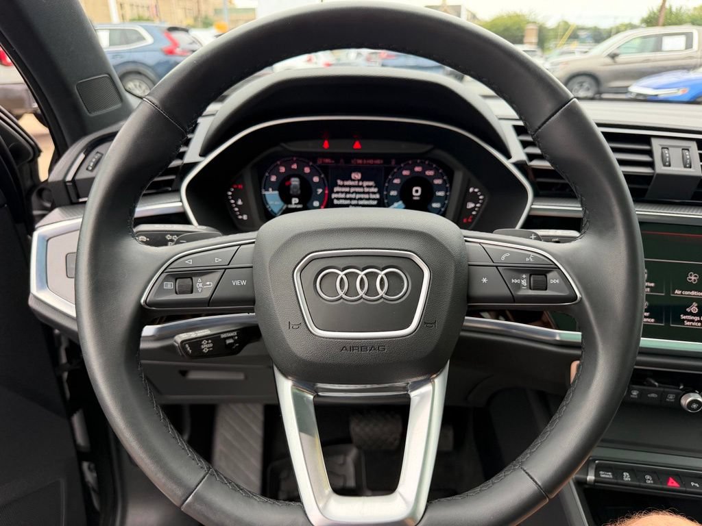 Used 2024 Audi Q3 2.0T Premium w/ Convenience Package AWD/4WD image 17