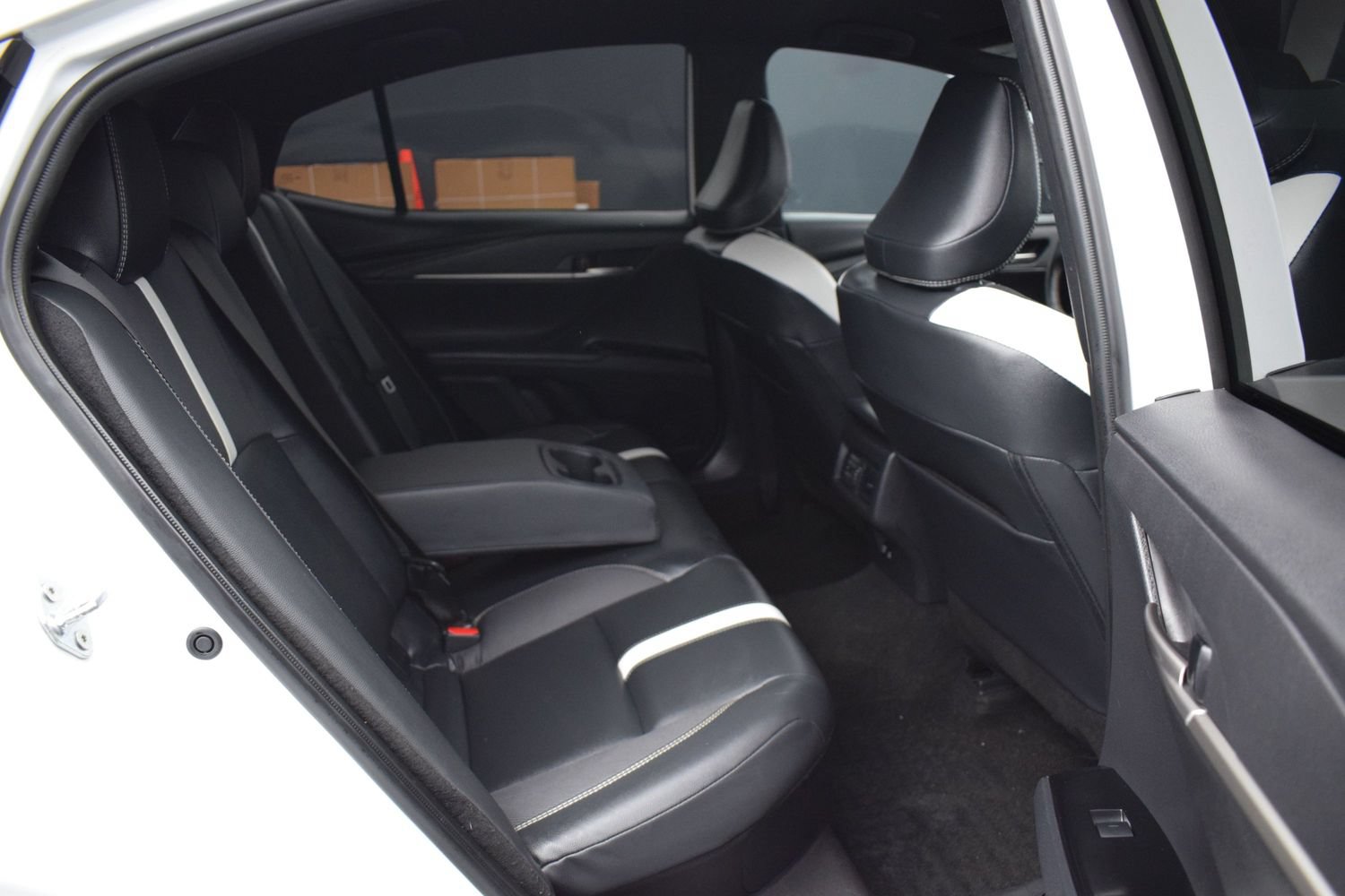 Used 2026 Toyota Camry SE FWD image 11
