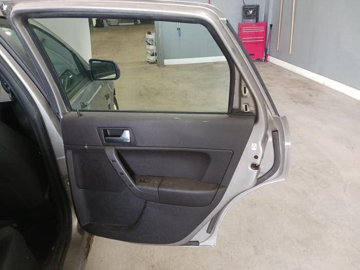 Used 2008 Ford Focus SES FWD image 28