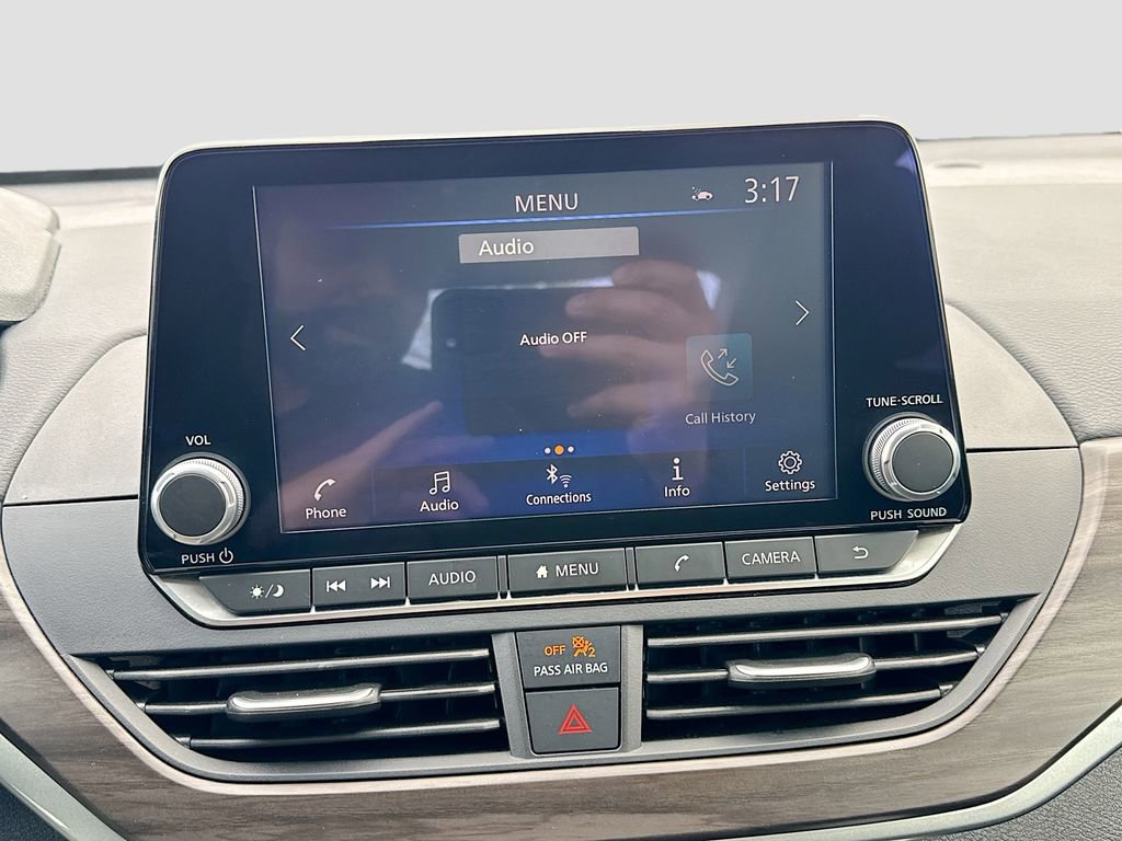 Used 2025 Nissan Altima 2.5 SV image 15