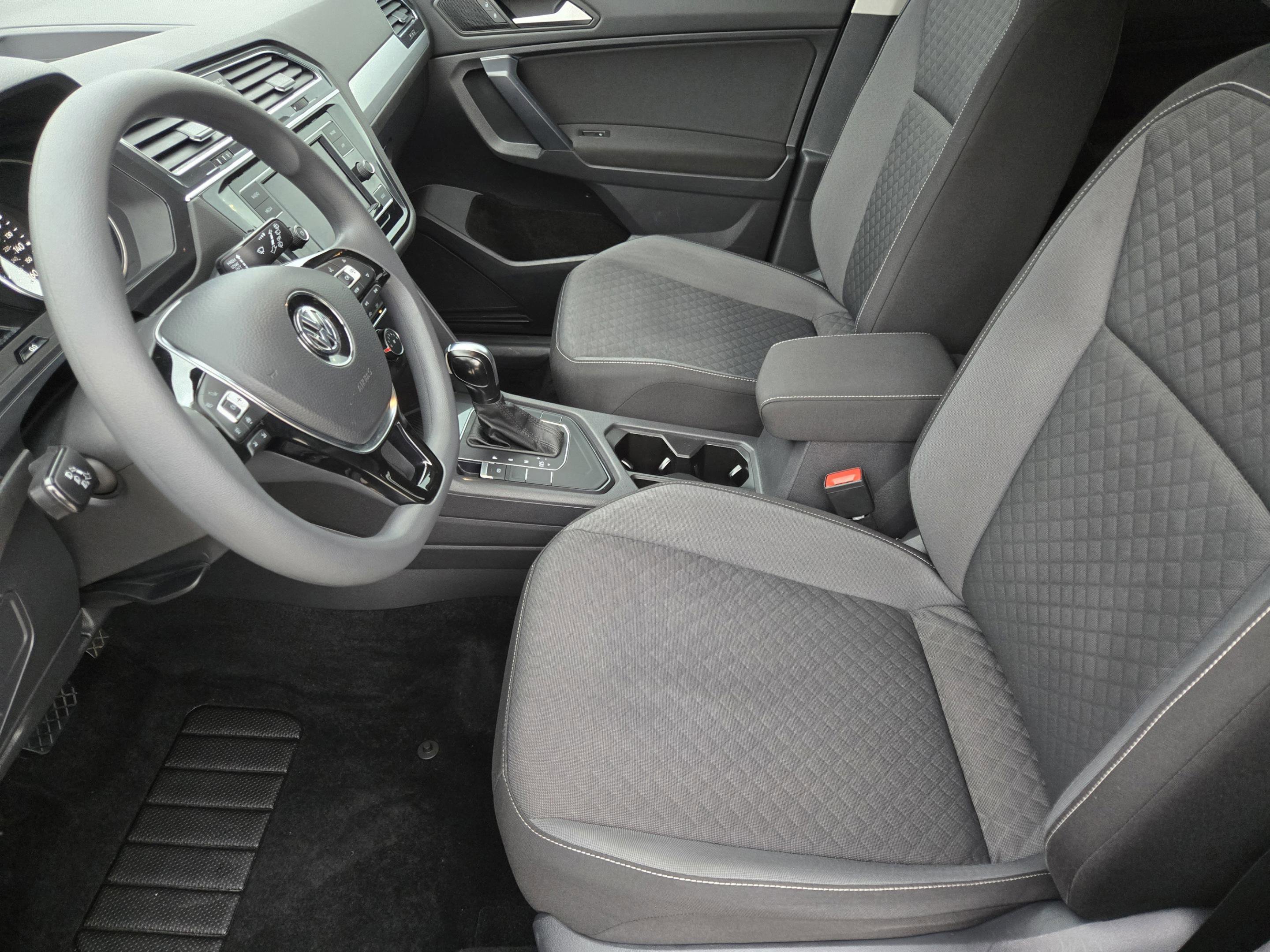 Used 2021 Volkswagen Tiguan S FWD image 9