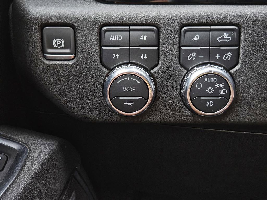 Used 2025 GMC Sierra 1500 Elevation w/ Elevation Premium Package AWD/4WD image 19