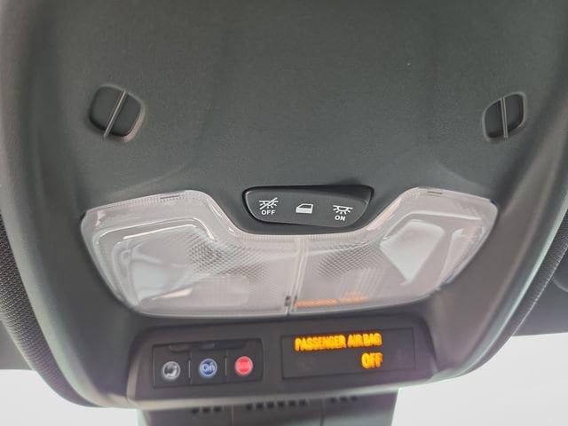 Used 2024 Chevrolet Colorado Z71 w/ Z71 Convenience Package 2 AWD/4WD image 25