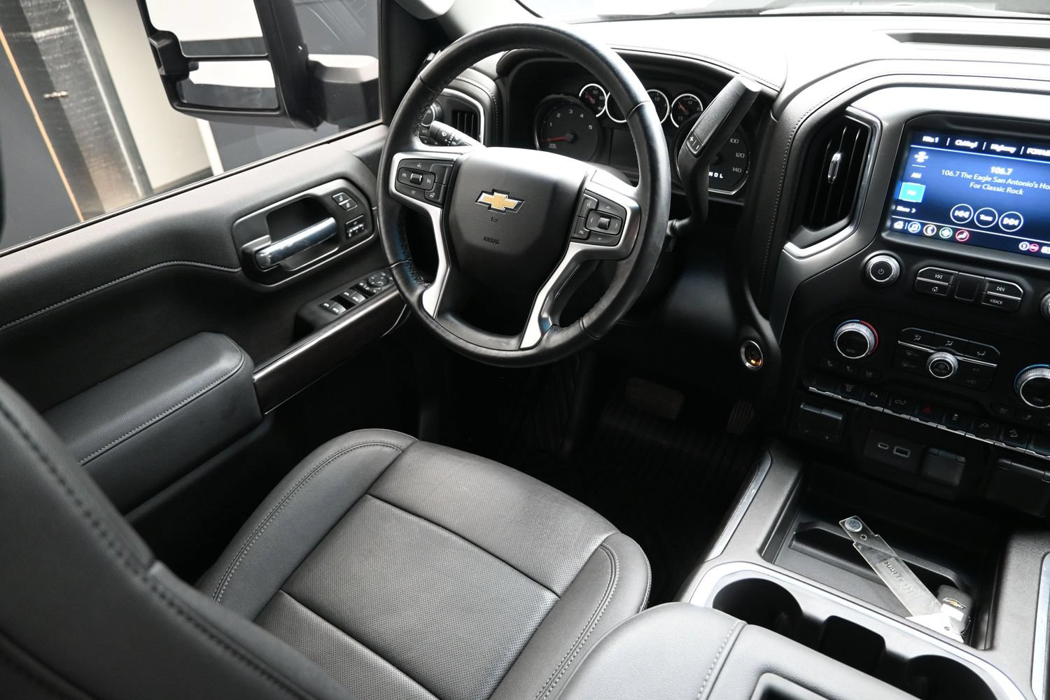 Used 2022 Chevrolet Silverado 2500 LTZ w/ LTZ Texas Edition AWD/4WD image 24