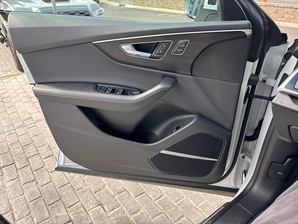Used 2023 Audi Q8 Premium Plus w/ Premium Plus Package image 9