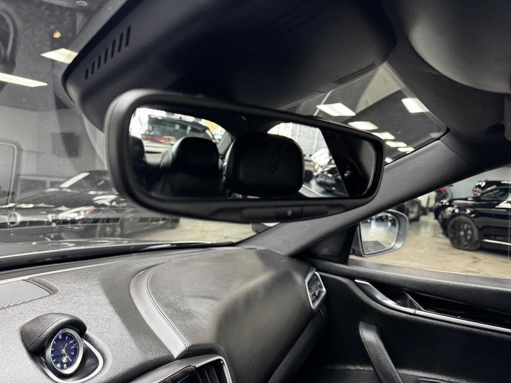 Used 2021 Maserati Ghibli S image 28