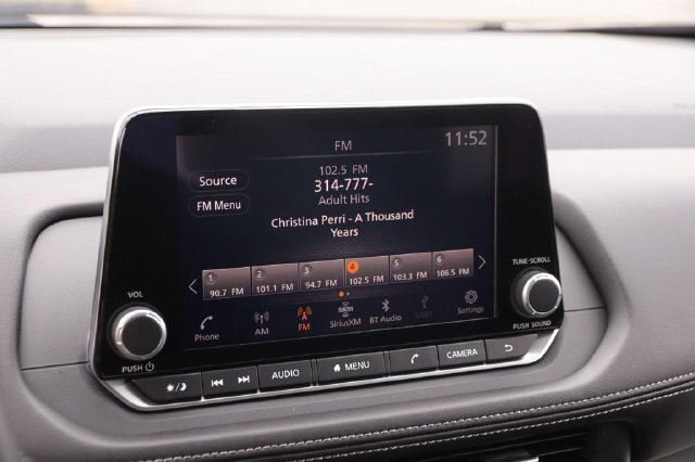 Certified 2025 Nissan Rogue SV AWD/4WD image 17