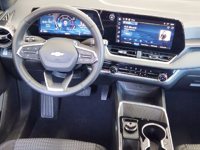 Used 2026 Chevrolet Equinox LT FWD image 27
