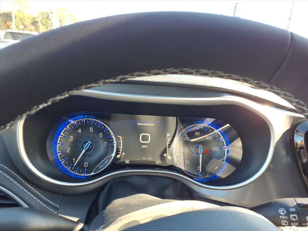 New 2026 Chrysler Pacifica Select image 19