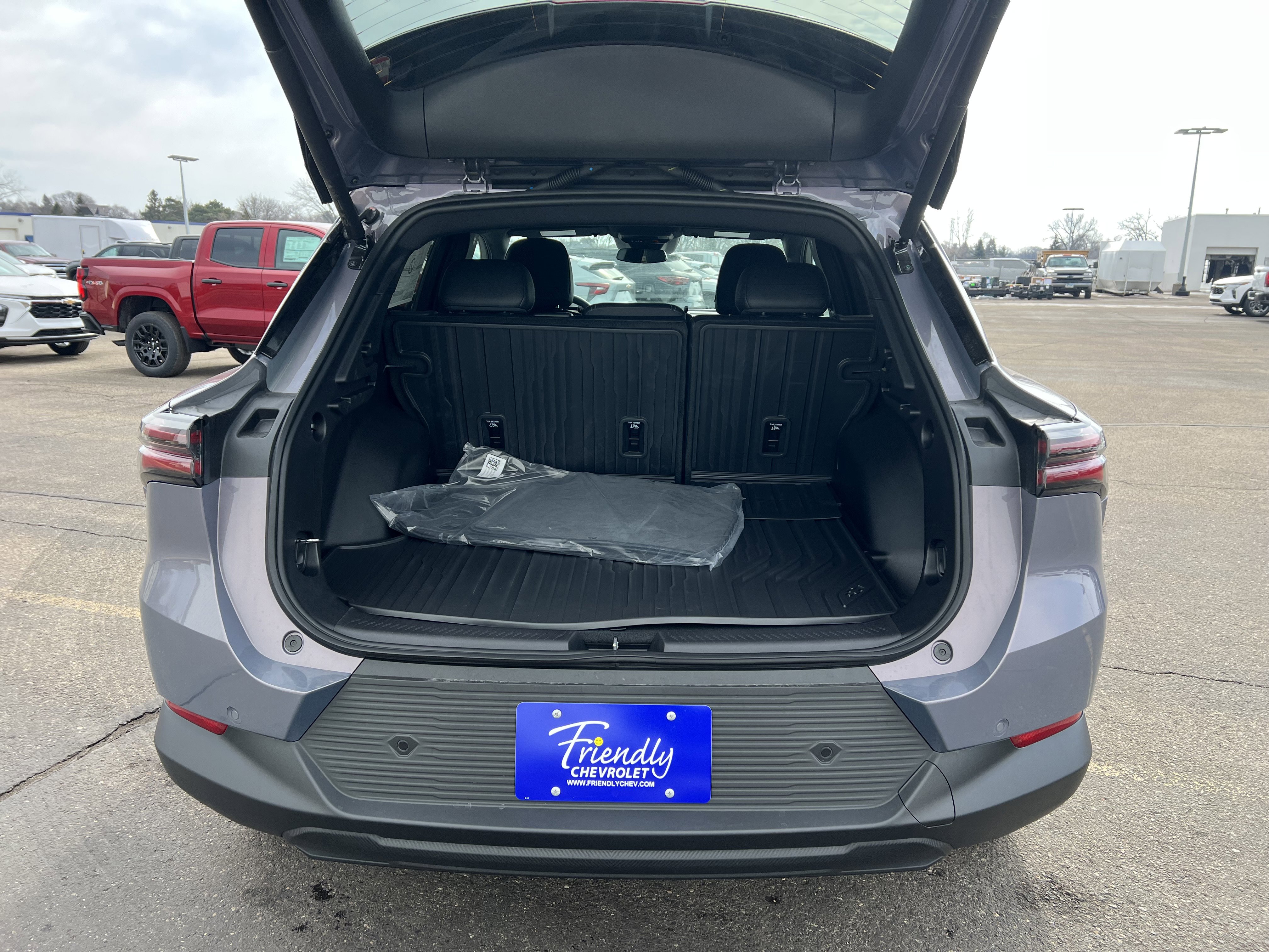 New 2026 Chevrolet Equinox EV LT AWD/4WD image 38