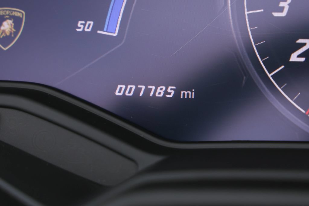 Used 2019 Lamborghini Huracan LP 580-2 RWD image 17