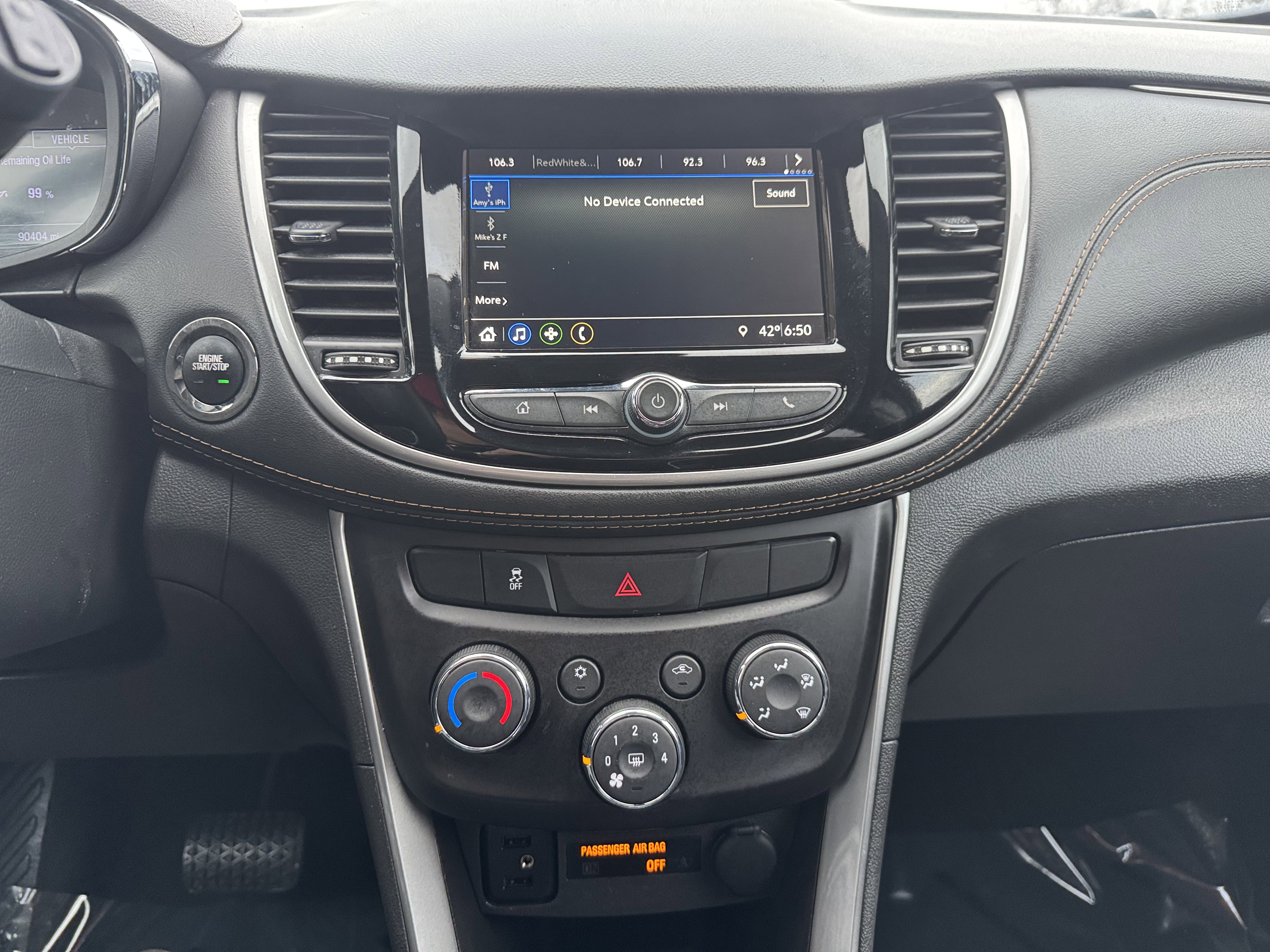 Used 2019 Chevrolet Trax LT w/ LT Convenience Package image 29