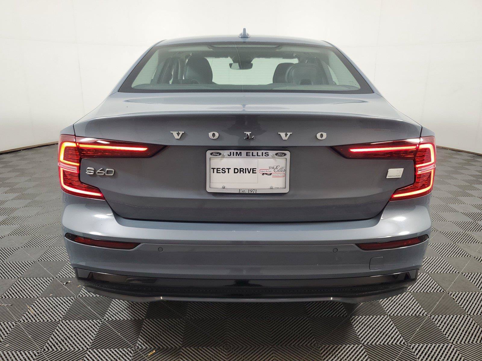 Used 2023 Volvo S60 T8 Plus AWD/4WD image 5