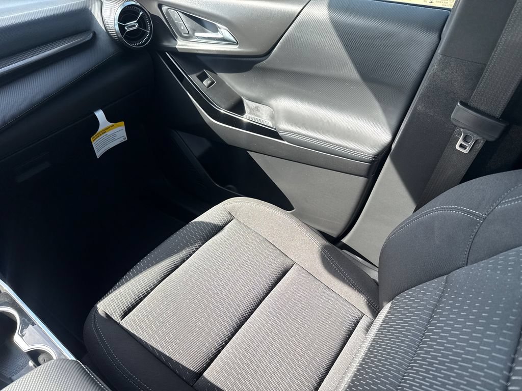 Used 2025 Chevrolet Equinox LT w/ Safety and Technology Package FWD image 15