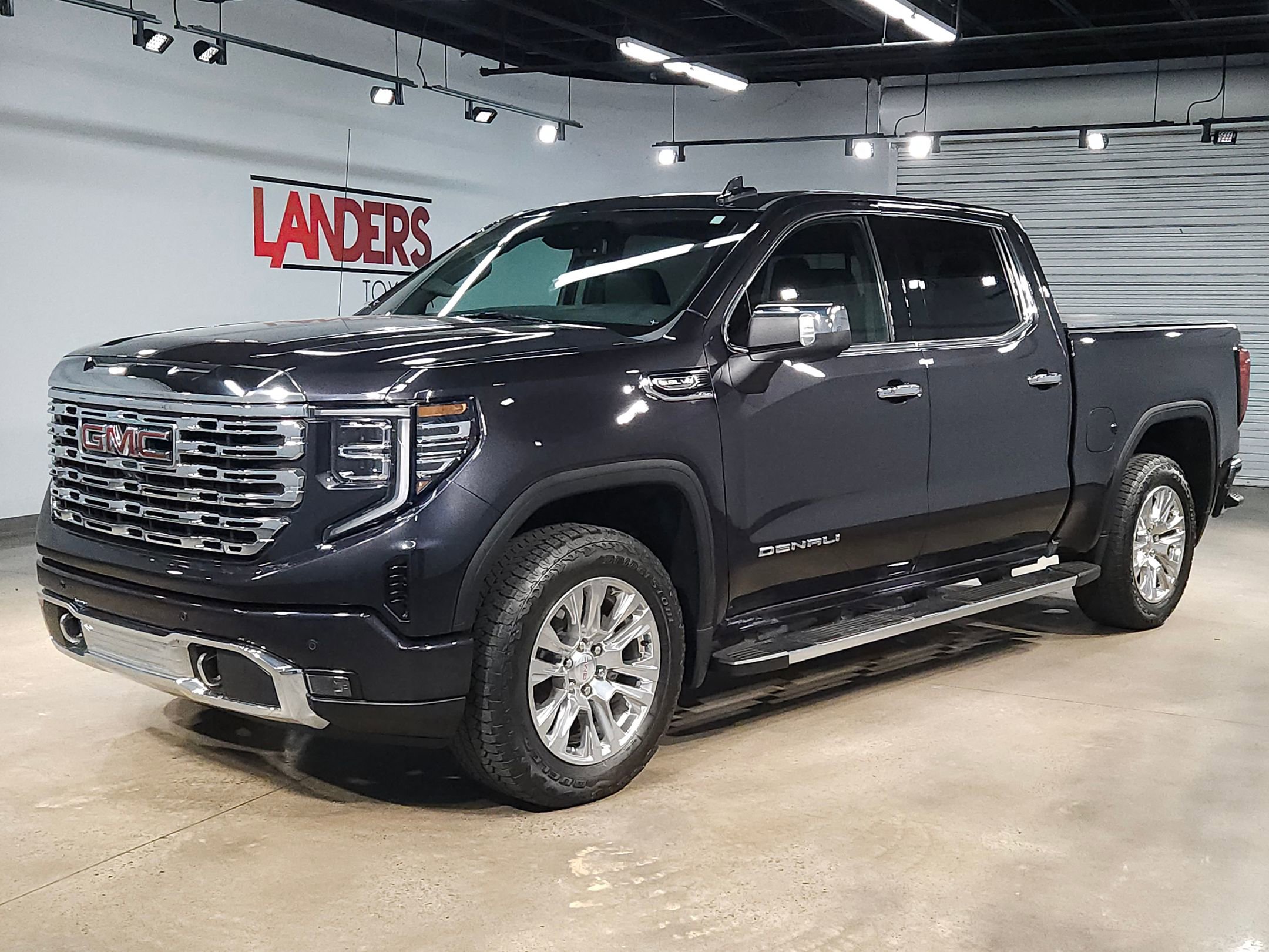 Used 2022 GMC Sierra 1500 Denali image 3