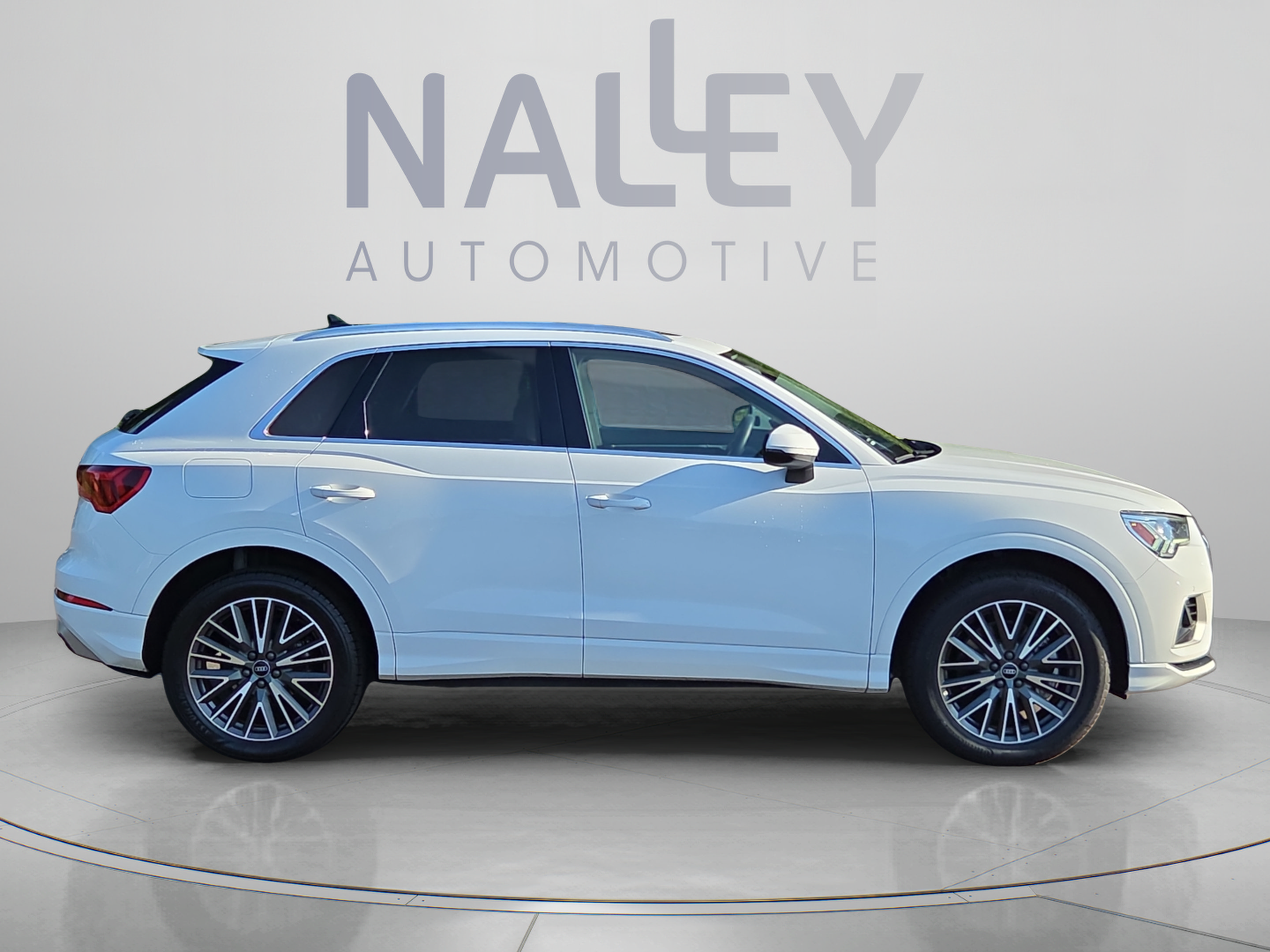 Used 2021 Audi Q3 2.0T Premium Plus w/ Premium Plus Package AWD/4WD image 6