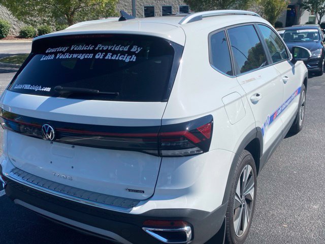 Certified 2026 Volkswagen Taos SE AWD/4WD image 4
