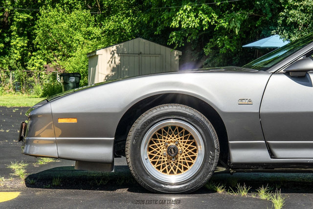 Used 1989 Pontiac Firebird Trans Am RWD image 4