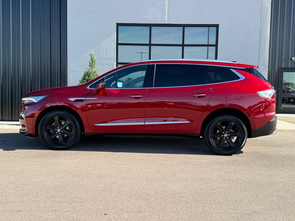 Used 2024 Buick Enclave Essence w/ Sport Touring Edition AWD/4WD image 2