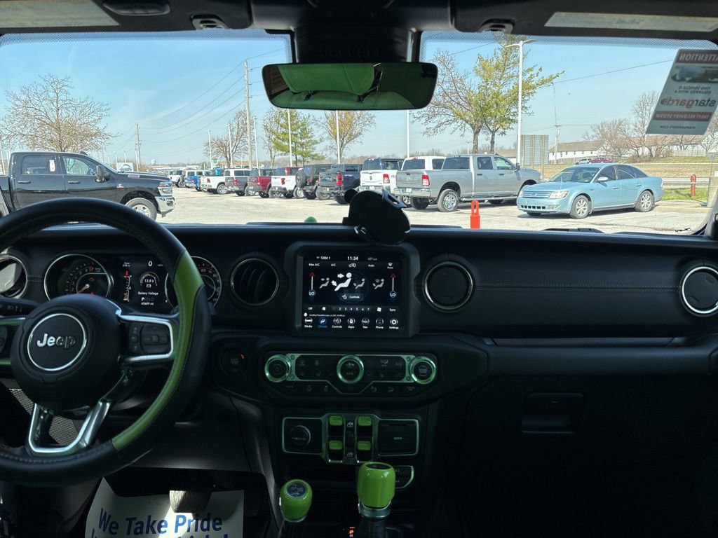 Used 2021 Jeep Wrangler Unlimited Sahara AWD/4WD image 2