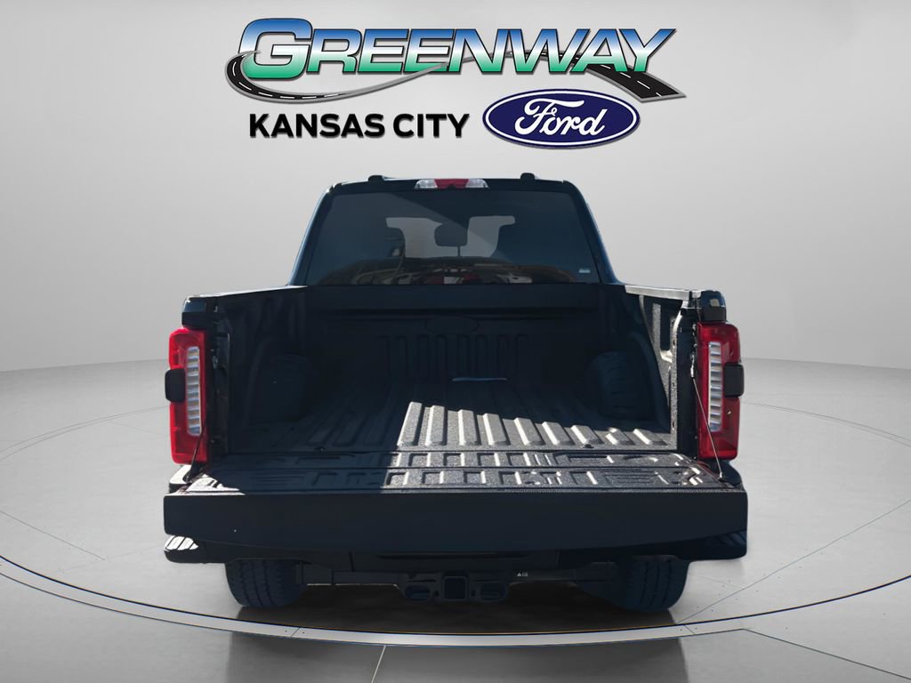 New 2026 Ford F250 Lariat w/ Black Appearance Package image 7