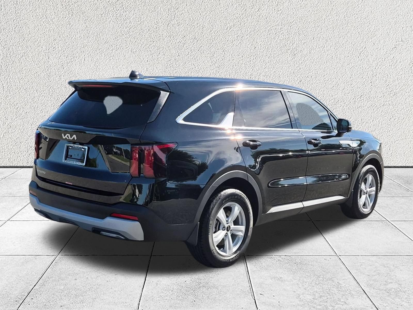 Used 2026 Kia Sorento LX FWD image 3