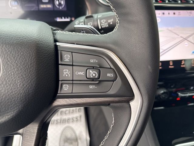 Used 2023 Jeep Grand Cherokee Limited image 10