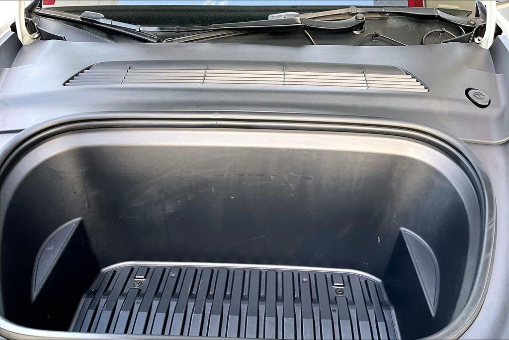 Used 2021 Tesla Model Y Long Range AWD/4WD image 30