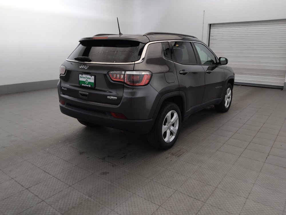 Used 2018 Jeep Compass Latitude w/ Cold Weather Group AWD/4WD image 9