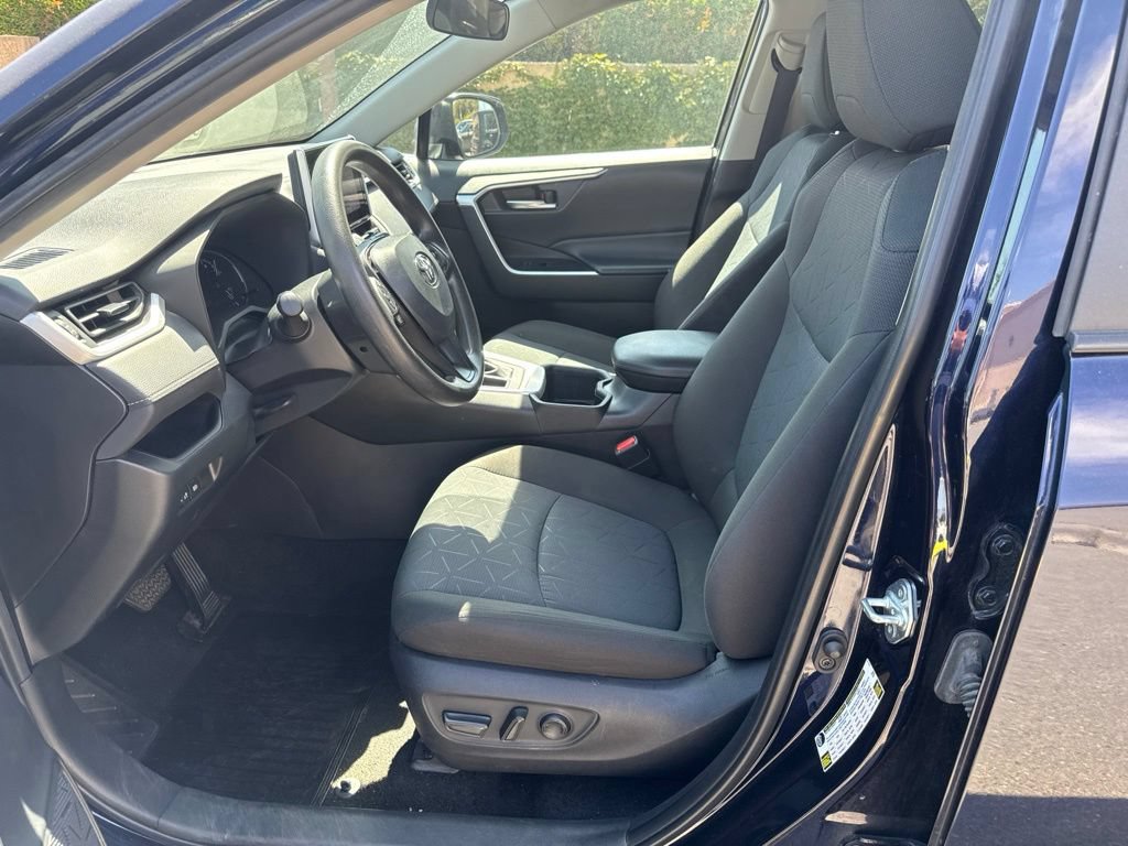 Used 2024 Toyota RAV4 XLE AWD/4WD image 20