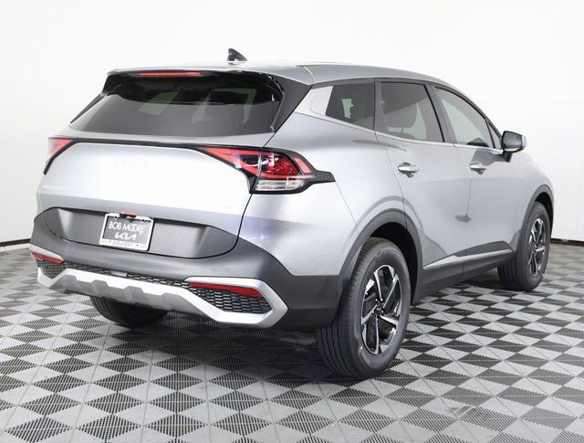 New 2025 Kia Sportage LX image 4