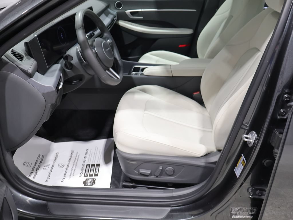 Used 2025 Hyundai Sonata SEL FWD image 10