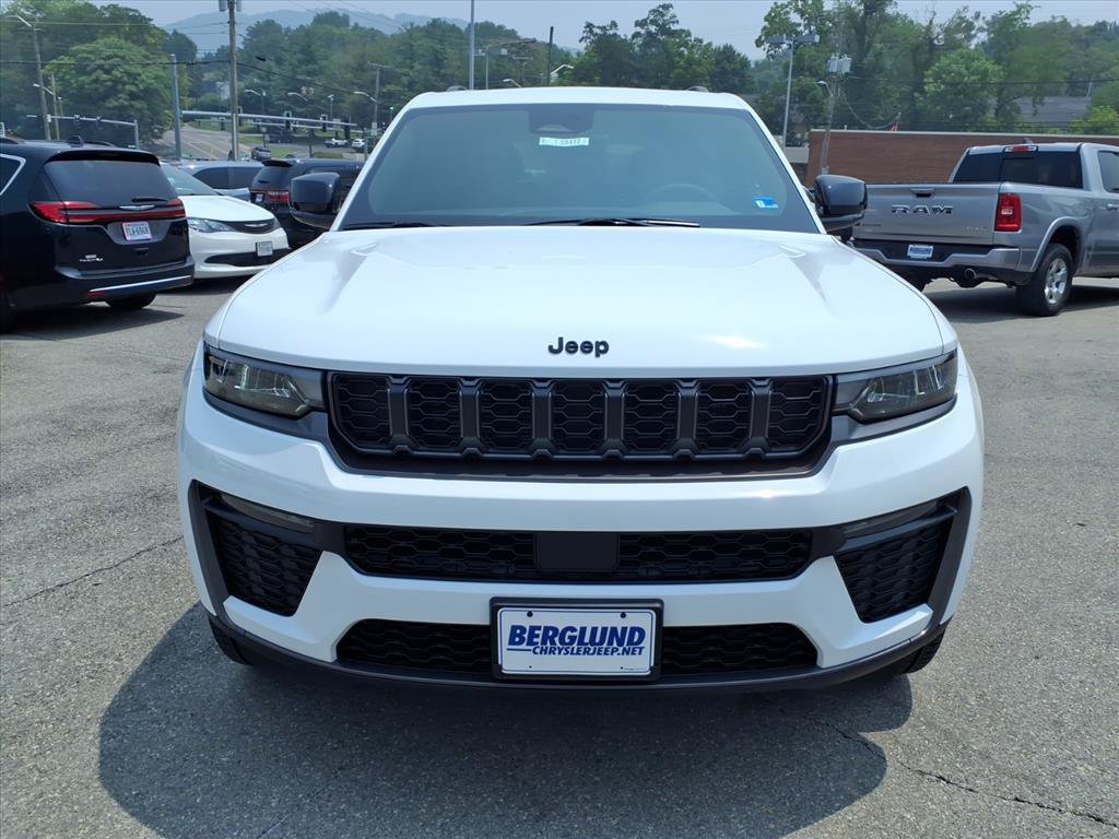 New 2026 Jeep Grand Cherokee Limited AWD/4WD image 9