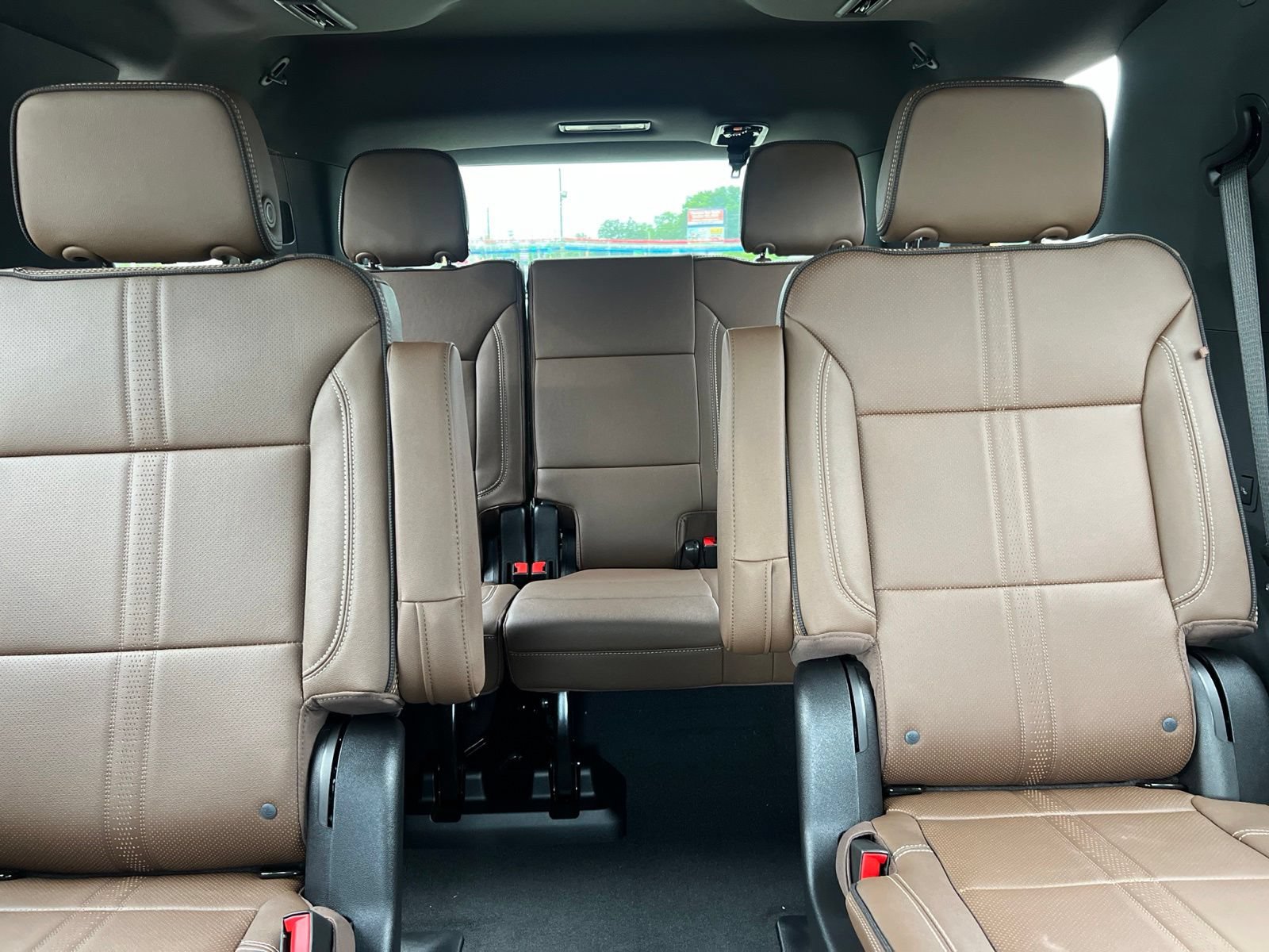 New 2026 Chevrolet Tahoe High Country AWD/4WD image 26