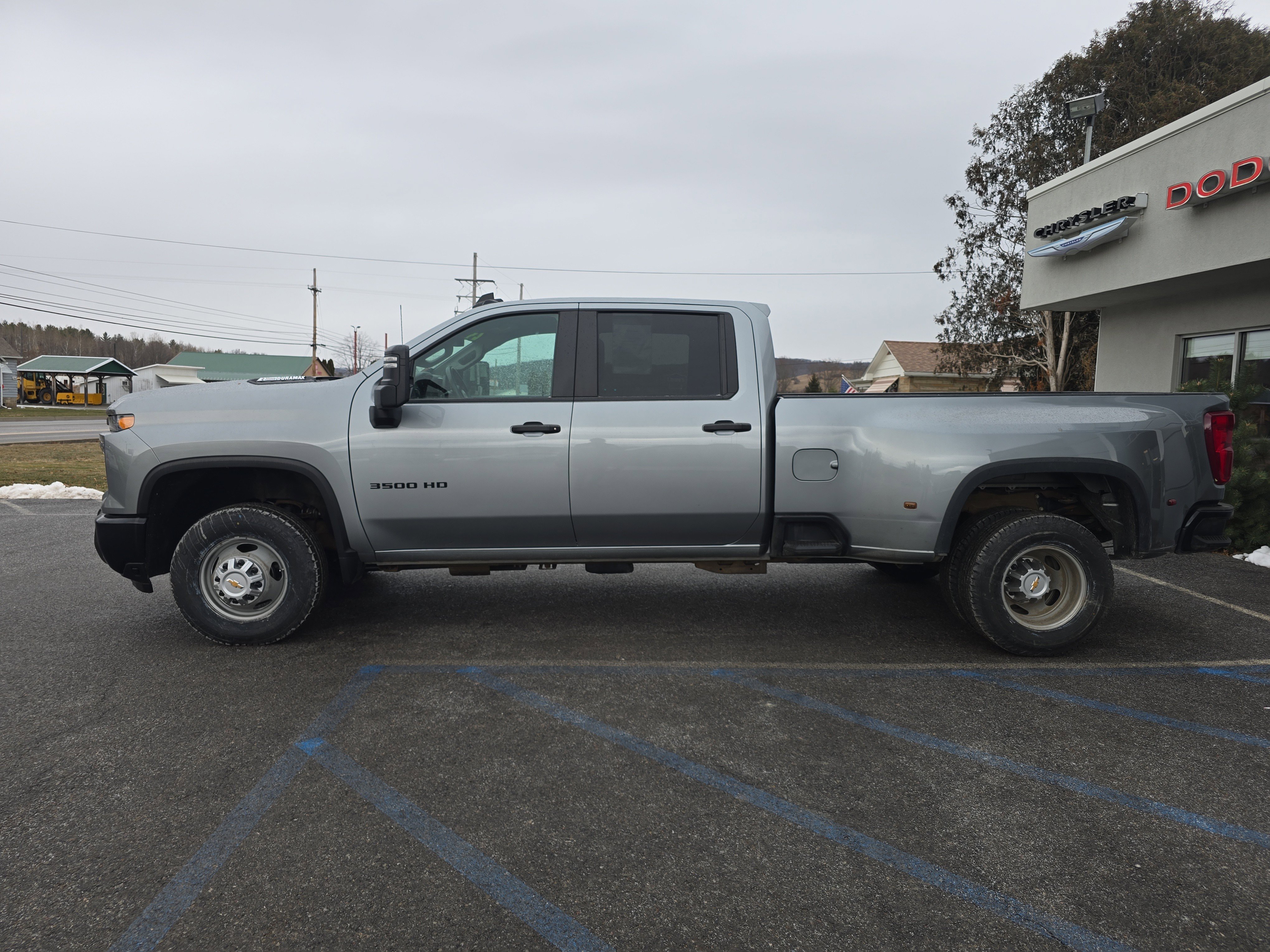Used 2024 Chevrolet Silverado 3500 W/T image 7
