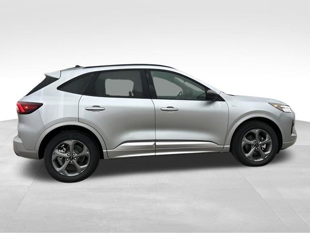Used 2024 Ford Escape ST-Line w/ Equipment Group 301A FWD image 7