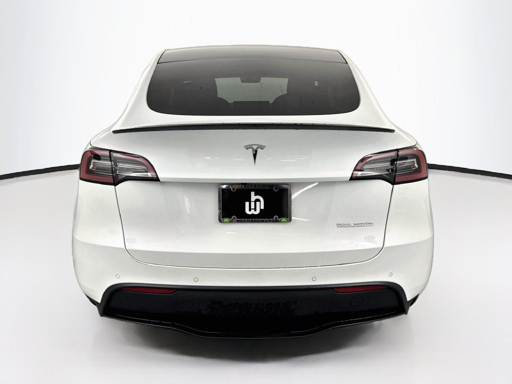 Used 2022 Tesla Model Y Performance AWD/4WD image 6