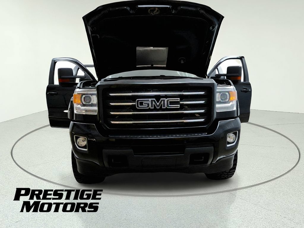 Used 2017 GMC Sierra 2500 SLT w/ All-Terrain HD Package AWD/4WD image 12