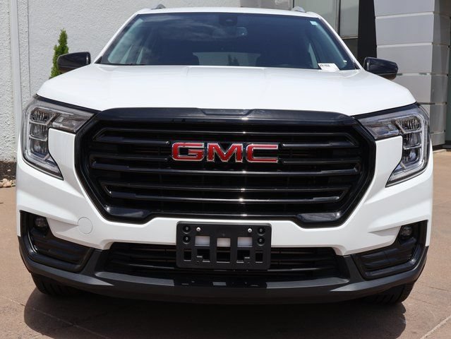 Certified 2024 GMC Terrain SLT AWD/4WD image 2