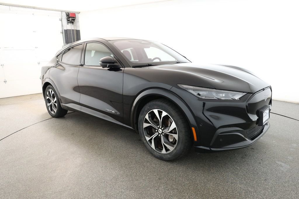 Used 2021 Ford Mustang Mach-E Premium image 3