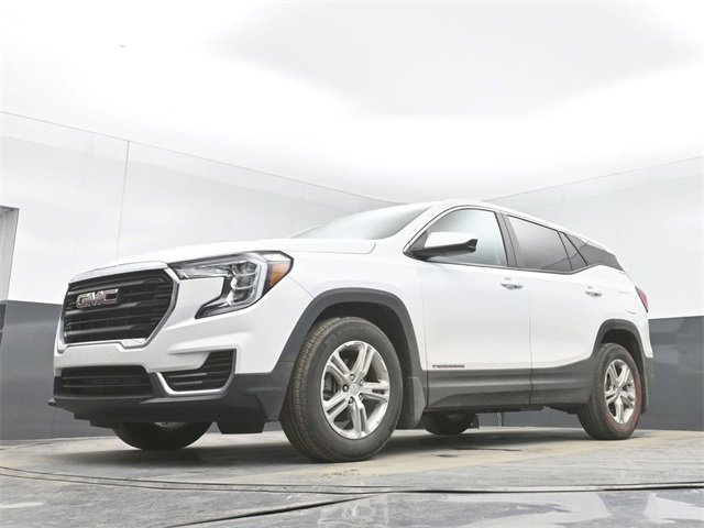 Used 2022 GMC Terrain SLE image 29