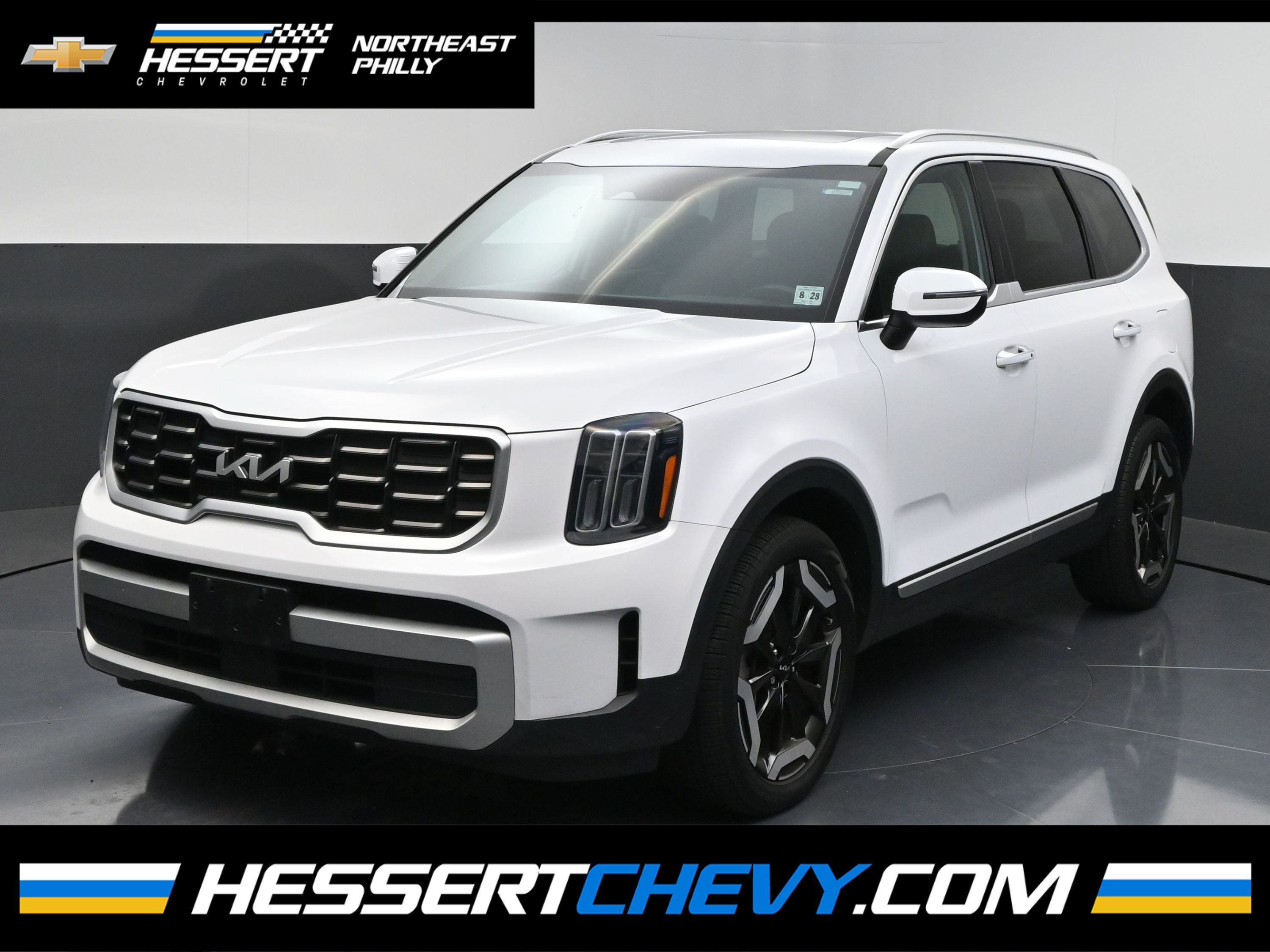 Used 2024 Kia Telluride S w/ S Sunroof Package AWD/4WD image 1